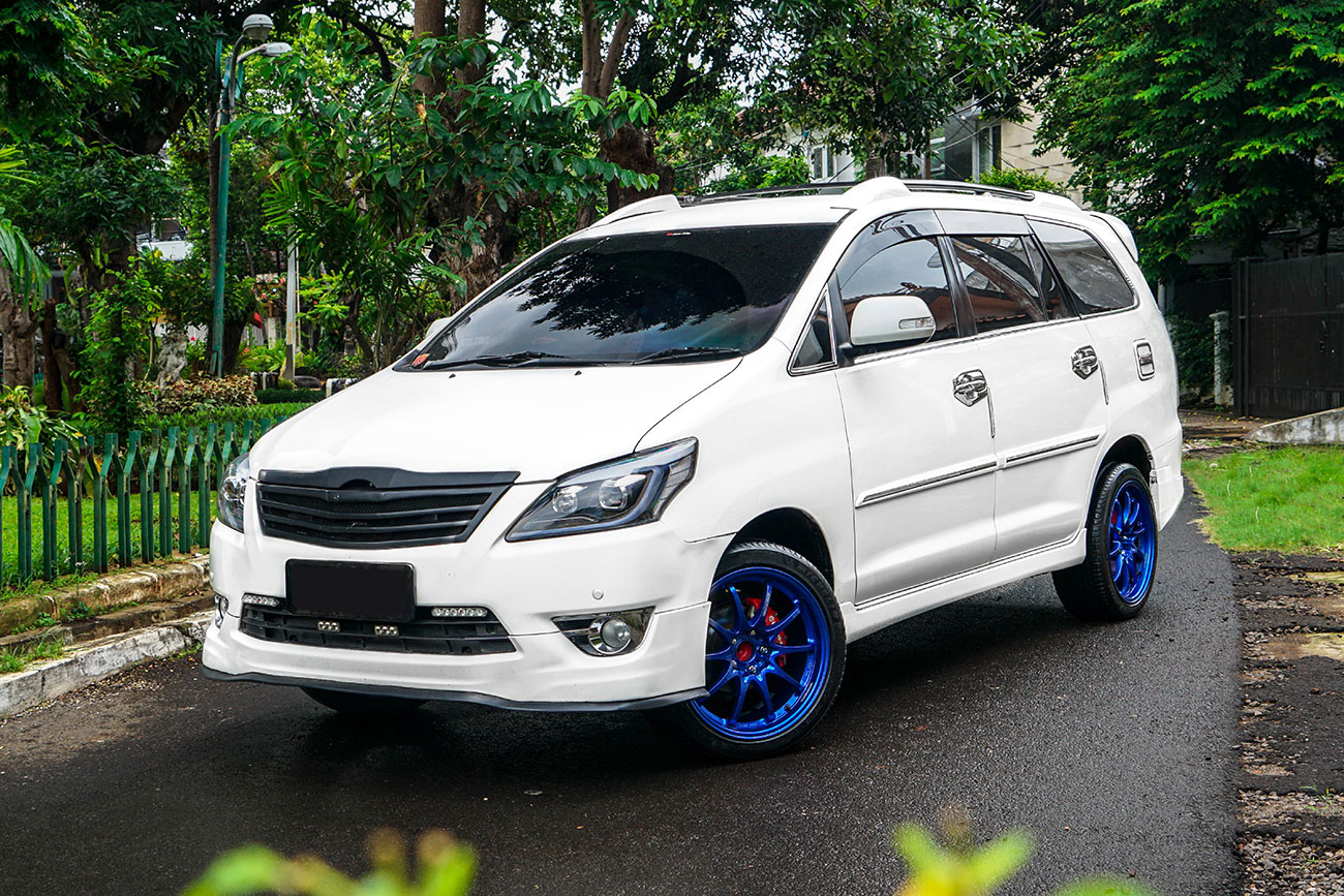 Permaisuri | Rays Volk Racing CE28N+Toyota Kijang Innova AN40