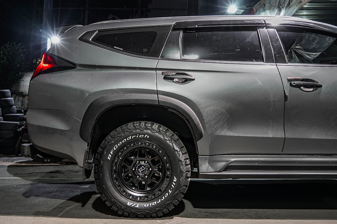 Black Rhino Kelso with Mitsubishi Pajero Sport