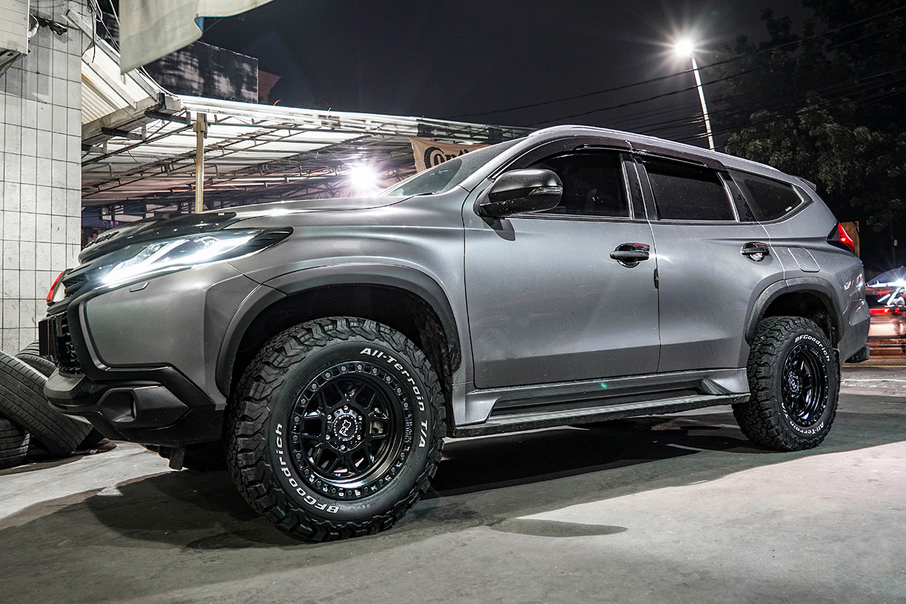 Black Rhino Kelso with Mitsubishi Pajero Sport