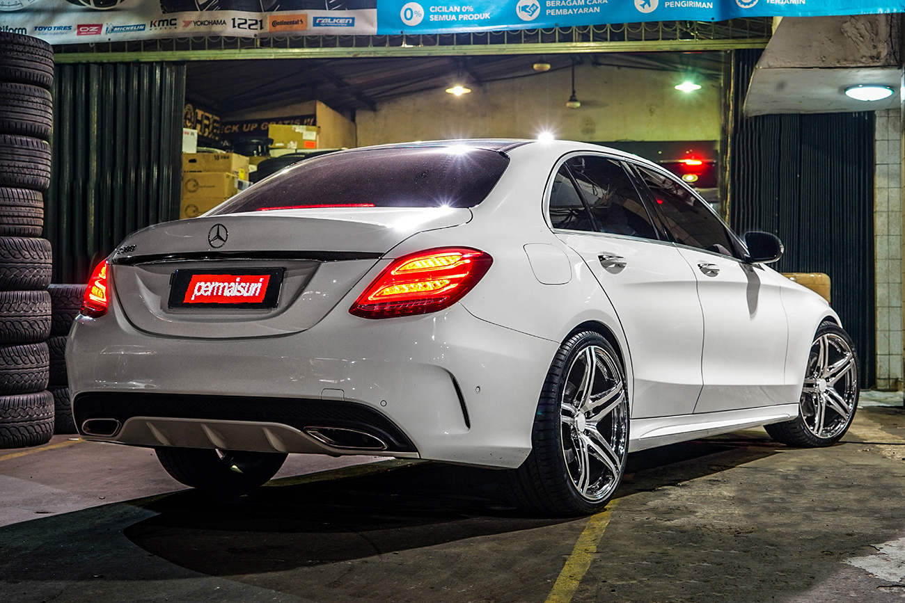 Permaisuri | Rays Versus VV52S with Mercedes Benz C-Class W205