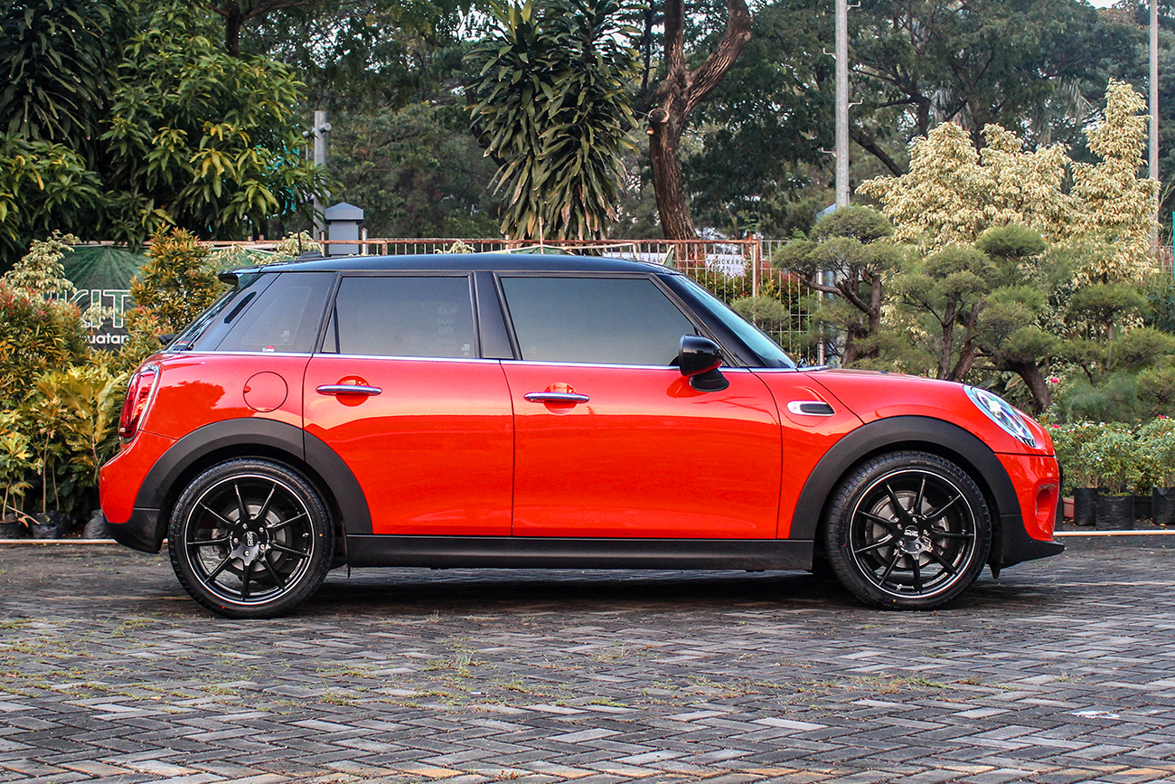 Permaisuri | OZ Racing Veloce GT on Mini Cooper F55