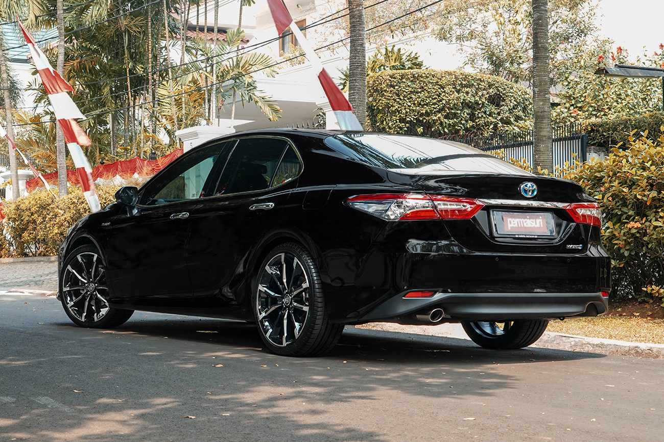 Toyota camry cross