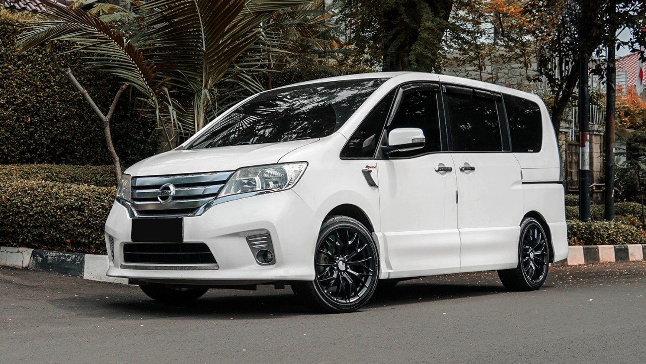 Facewheels FFW76+Nissan Serena