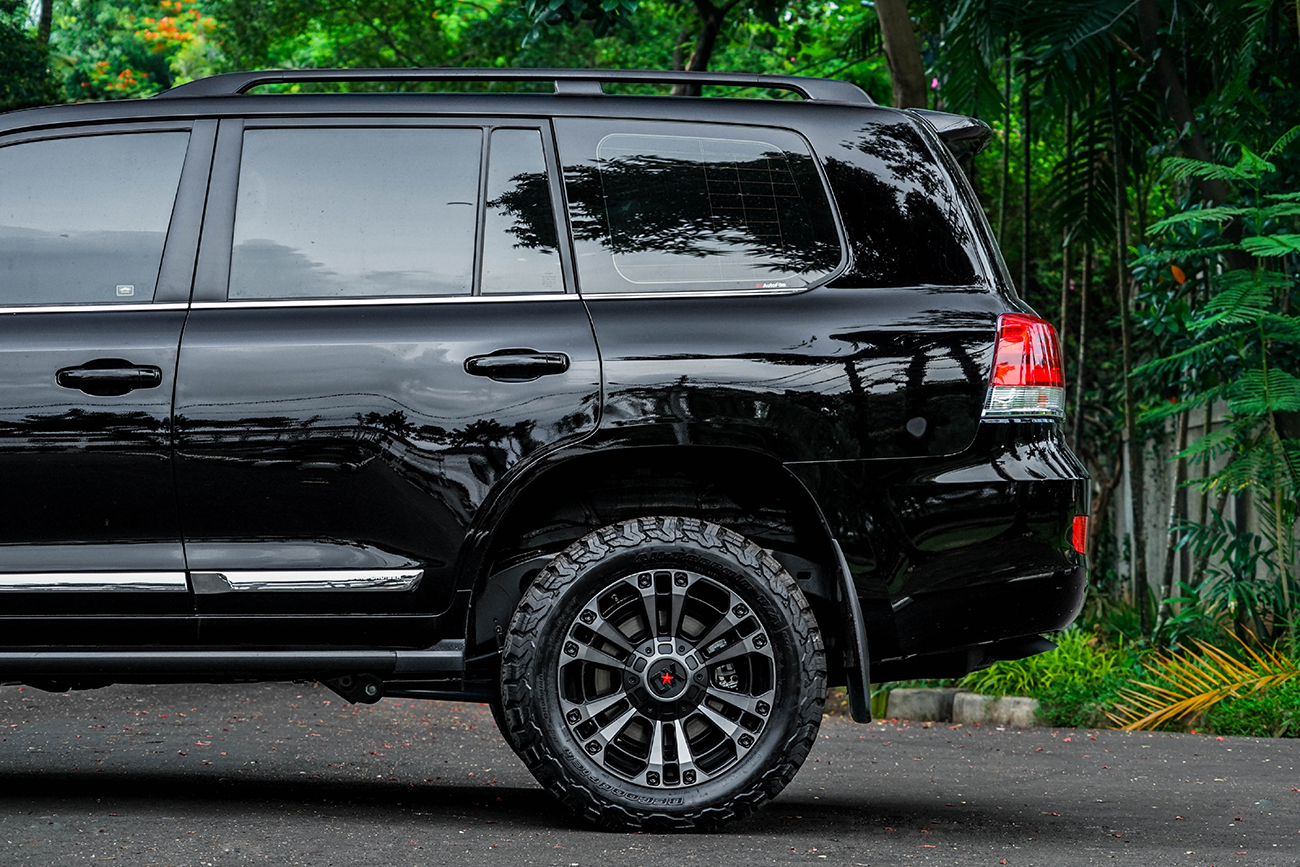 XD Series Monster 3 with Toyota Landcruiser J200