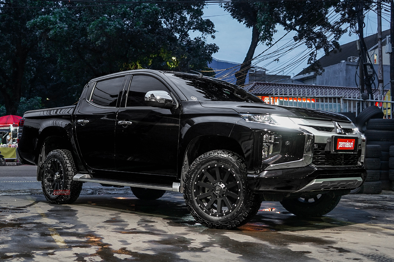 XD Series Heist+Mitsubishi Triton