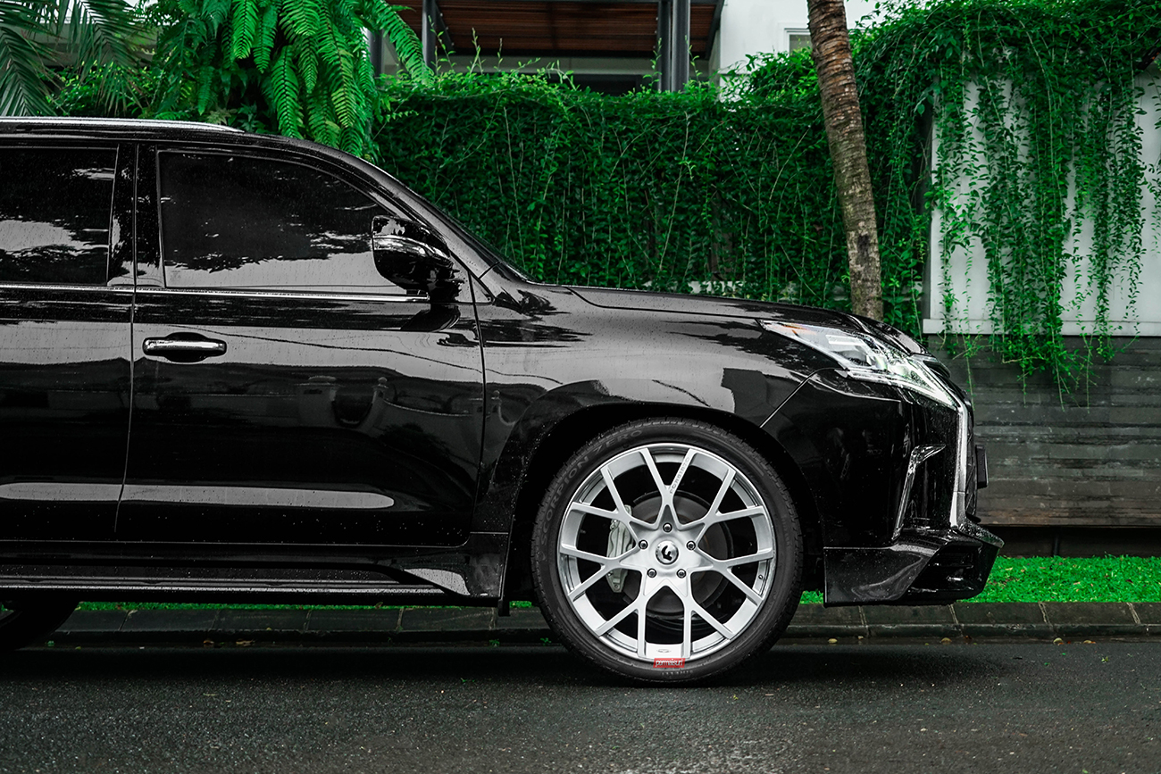 Forgiato Insetto-ECL with Lexus LX570