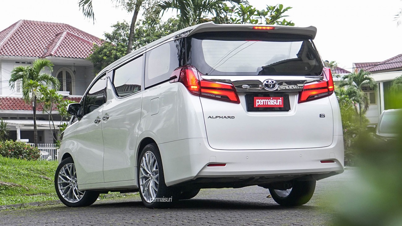 Weds Leonis MX with Toyota Alphard