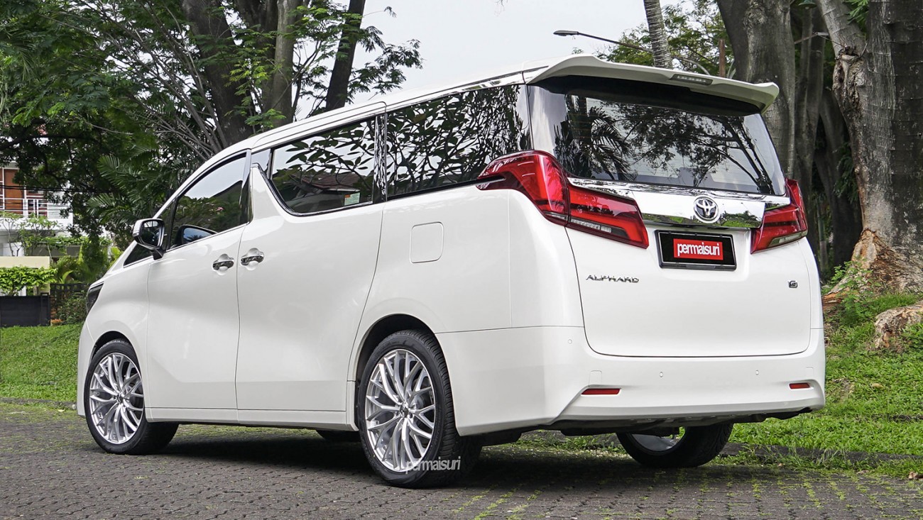 Weds Leonis MX with Toyota Alphard
