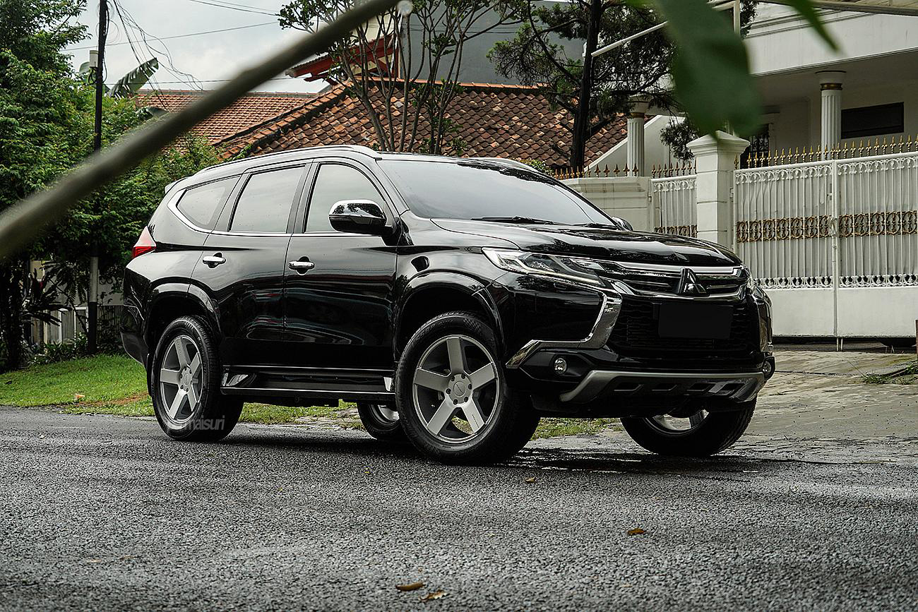 Landsail LS588 + KMC MC5 on Pajero Sport