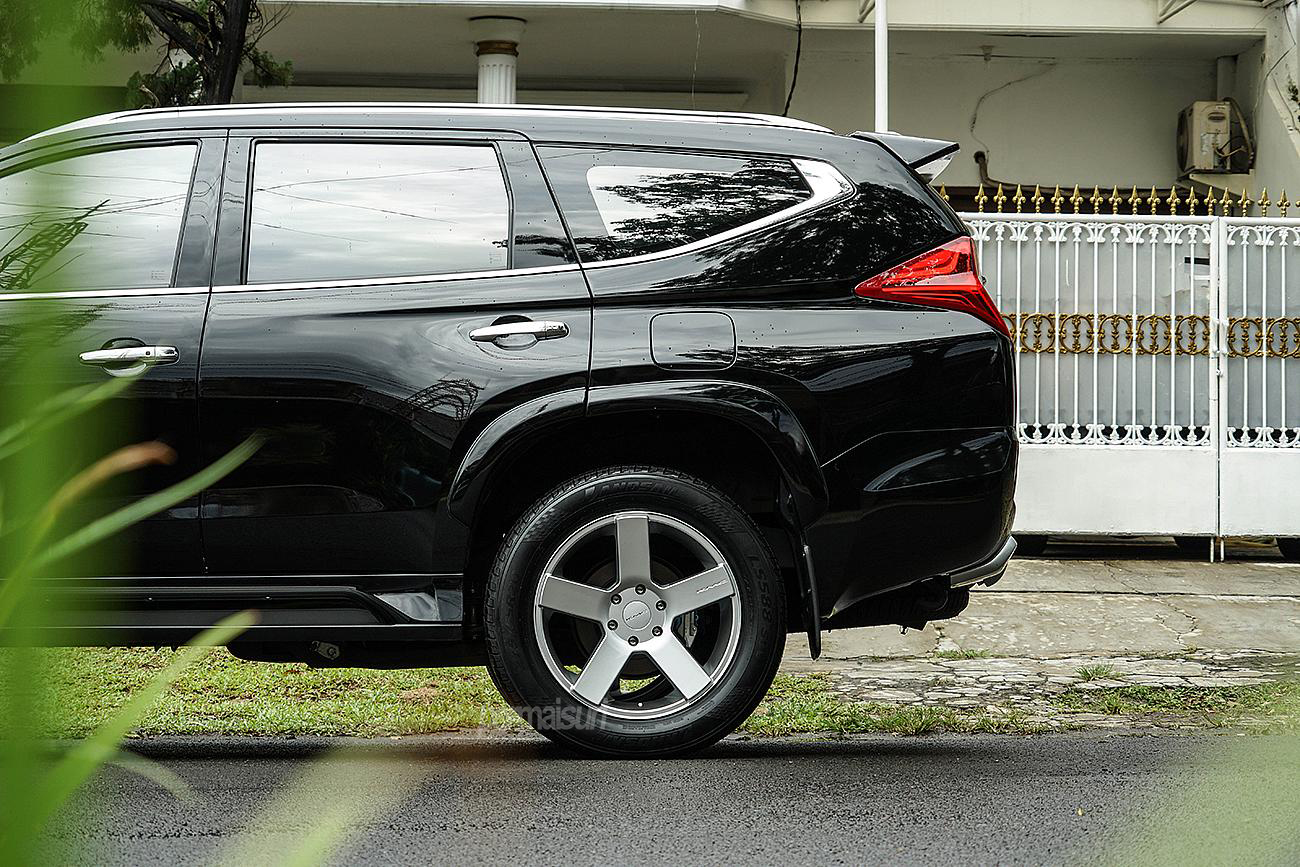 Landsail LS588 + KMC MC5 on Pajero Sport