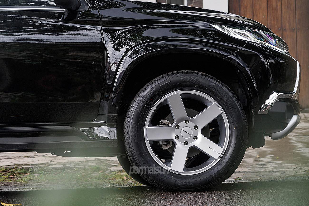 Landsail LS588 + KMC MC5 on Pajero Sport