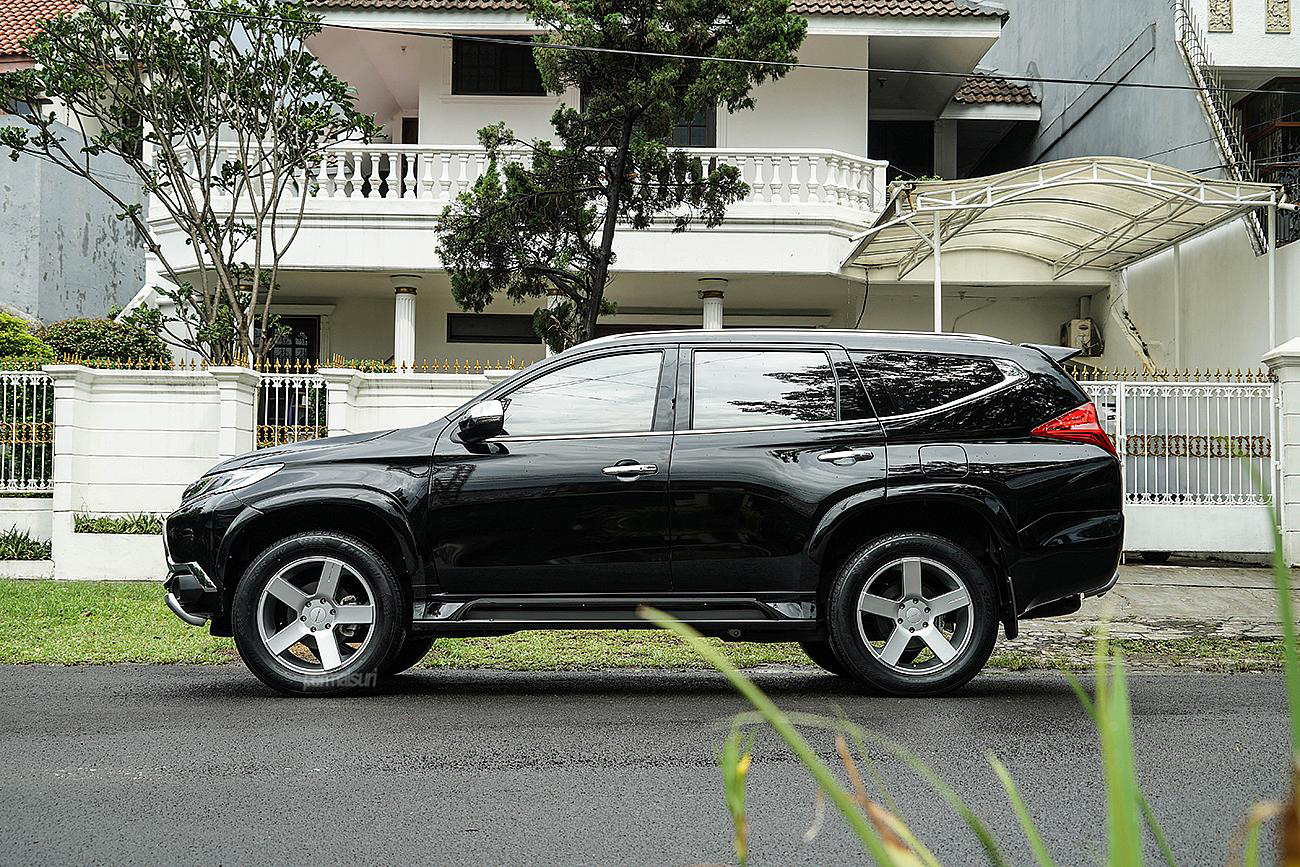 Landsail LS588 + KMC MC5 on Pajero Sport
