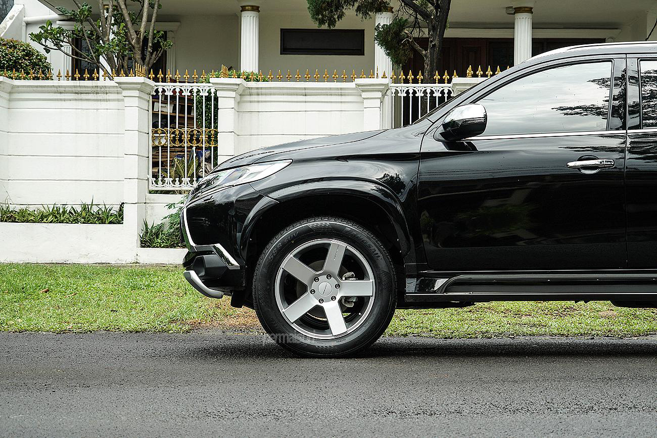 Landsail LS588 + KMC MC5 on Pajero Sport