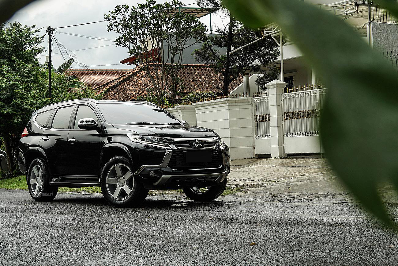 Landsail LS588 + KMC MC5 on Pajero Sport