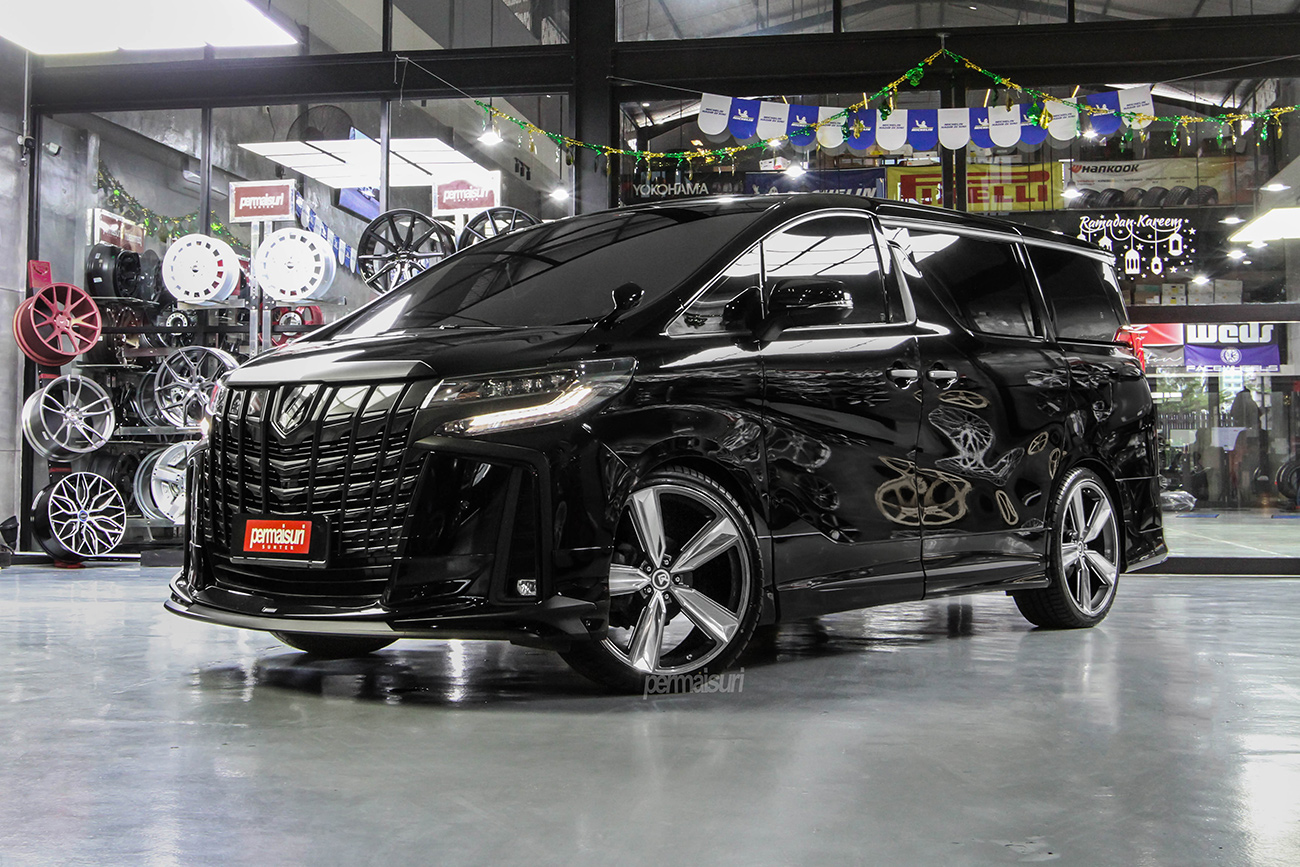 RAVE EDGE with Toyota Alphard