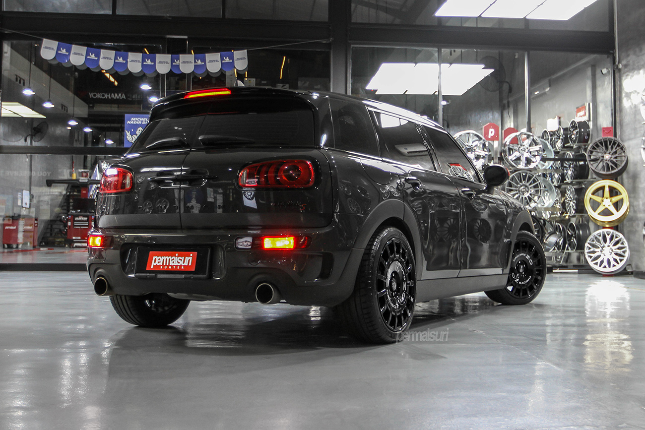 Permaisuri | OZ Racing Rally Racing with Mini Cooper F56