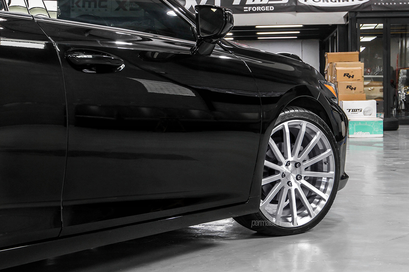 Facewheels Persona with Lexus ES300H