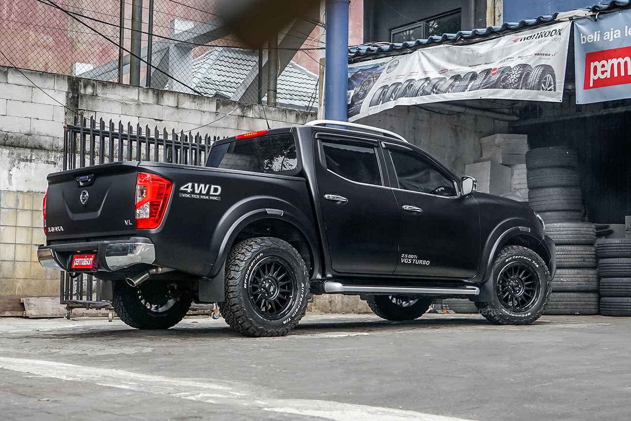 Permaisuri KMC IMPACT with Nissan Navara