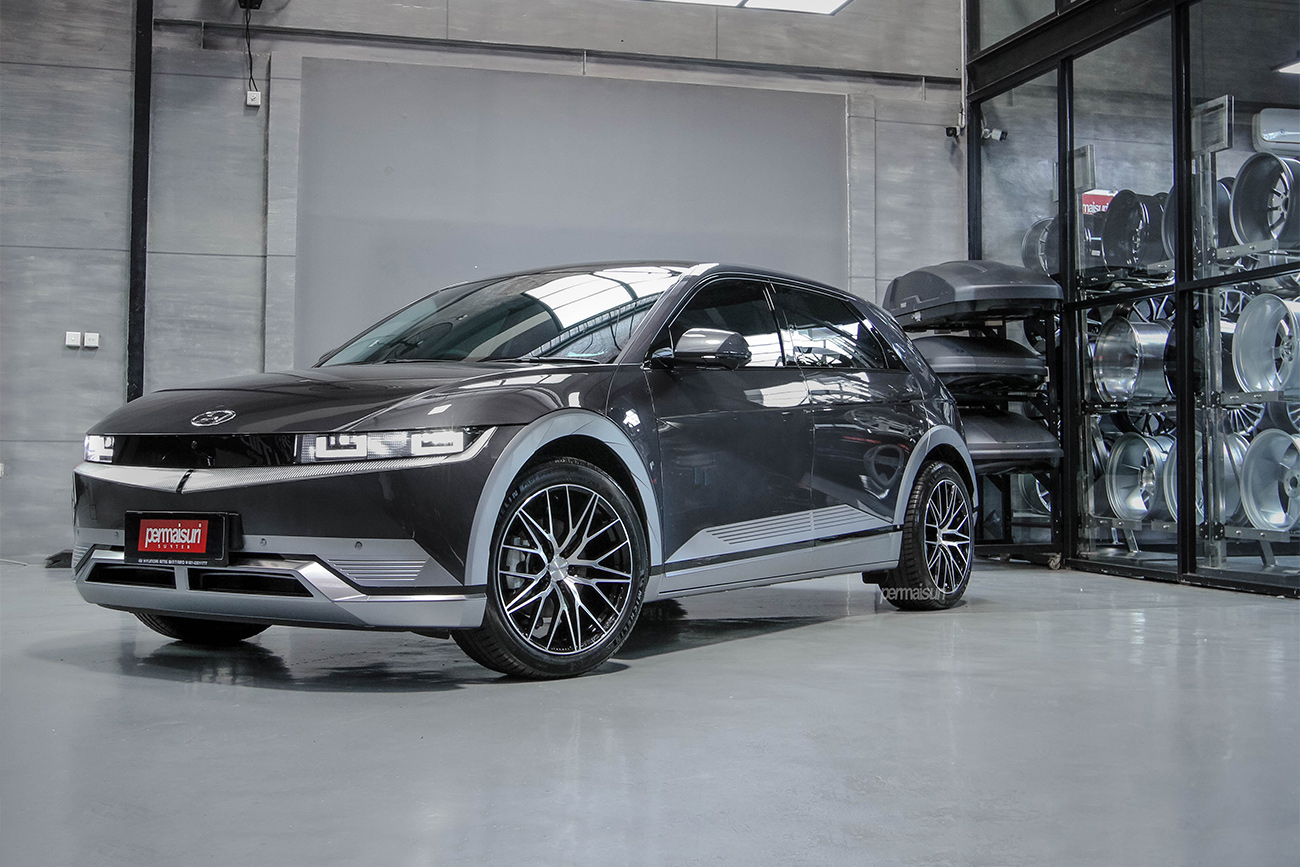 Facewheels FW1802 with Hyundai Ioniq 5