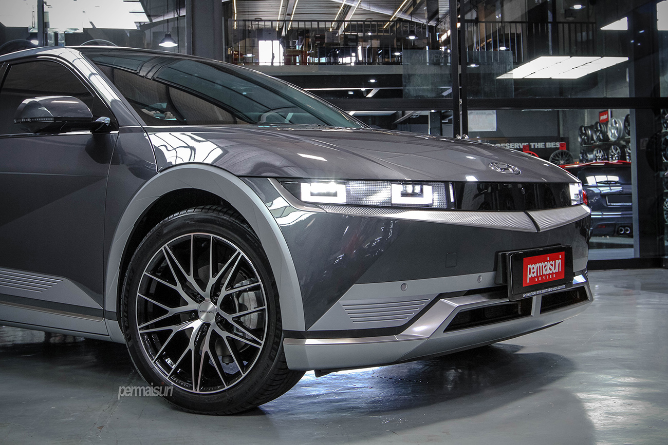 Facewheels FW1802 with Hyundai Ioniq 5
