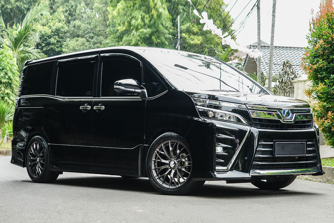 Facewheels FFW76 on Voxy