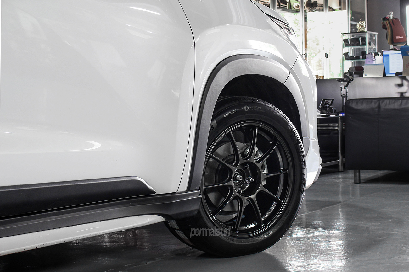 WedsSport TC-105X with Toyota Innova Zenix
