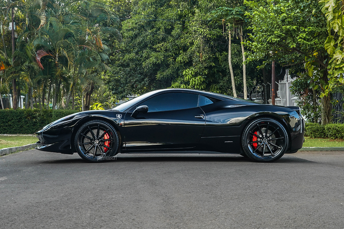 Brixton R11R with Ferarri 458