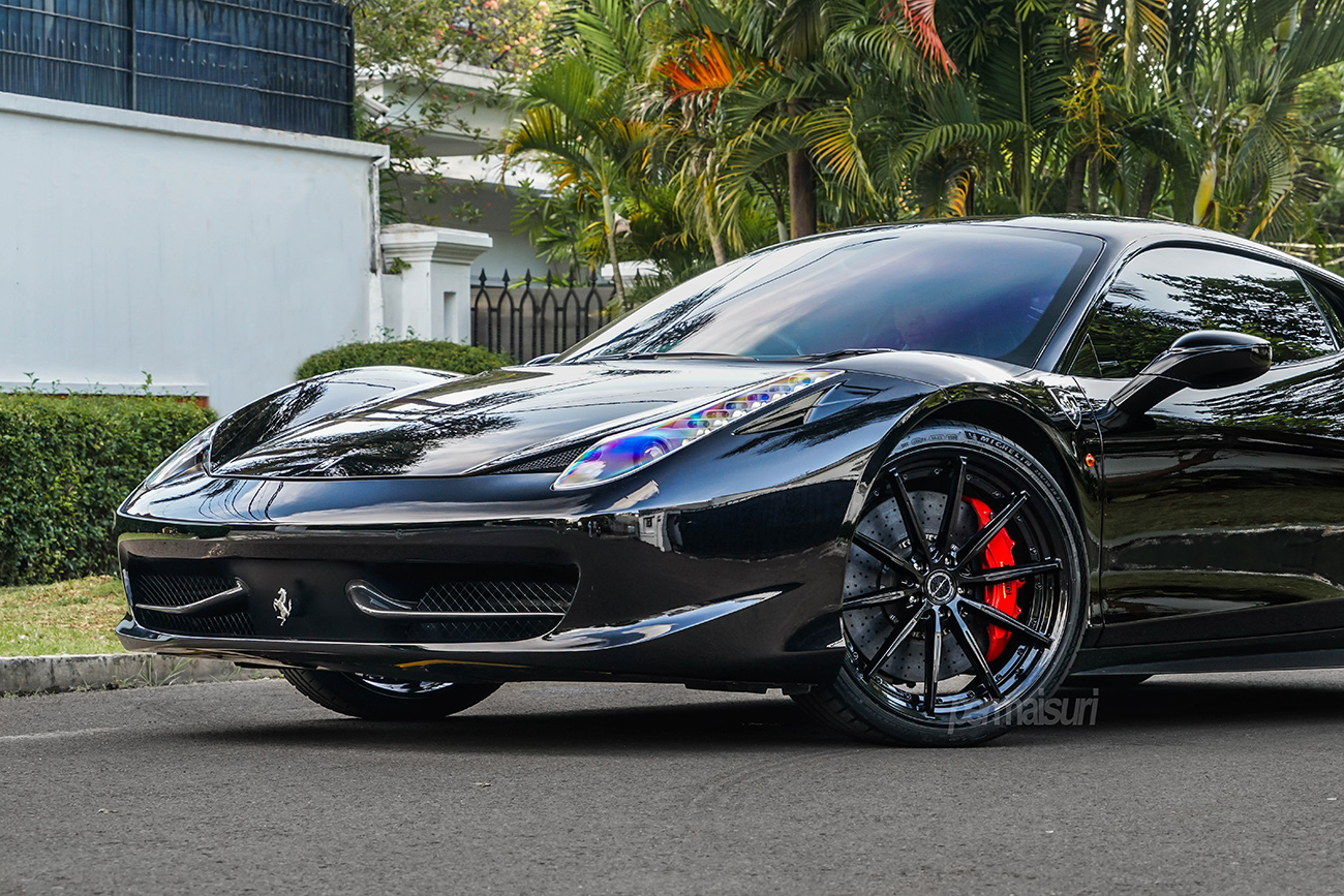Brixton R11R with Ferarri 458