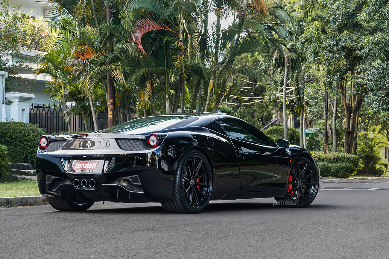 Brixton R11R with Ferarri 458