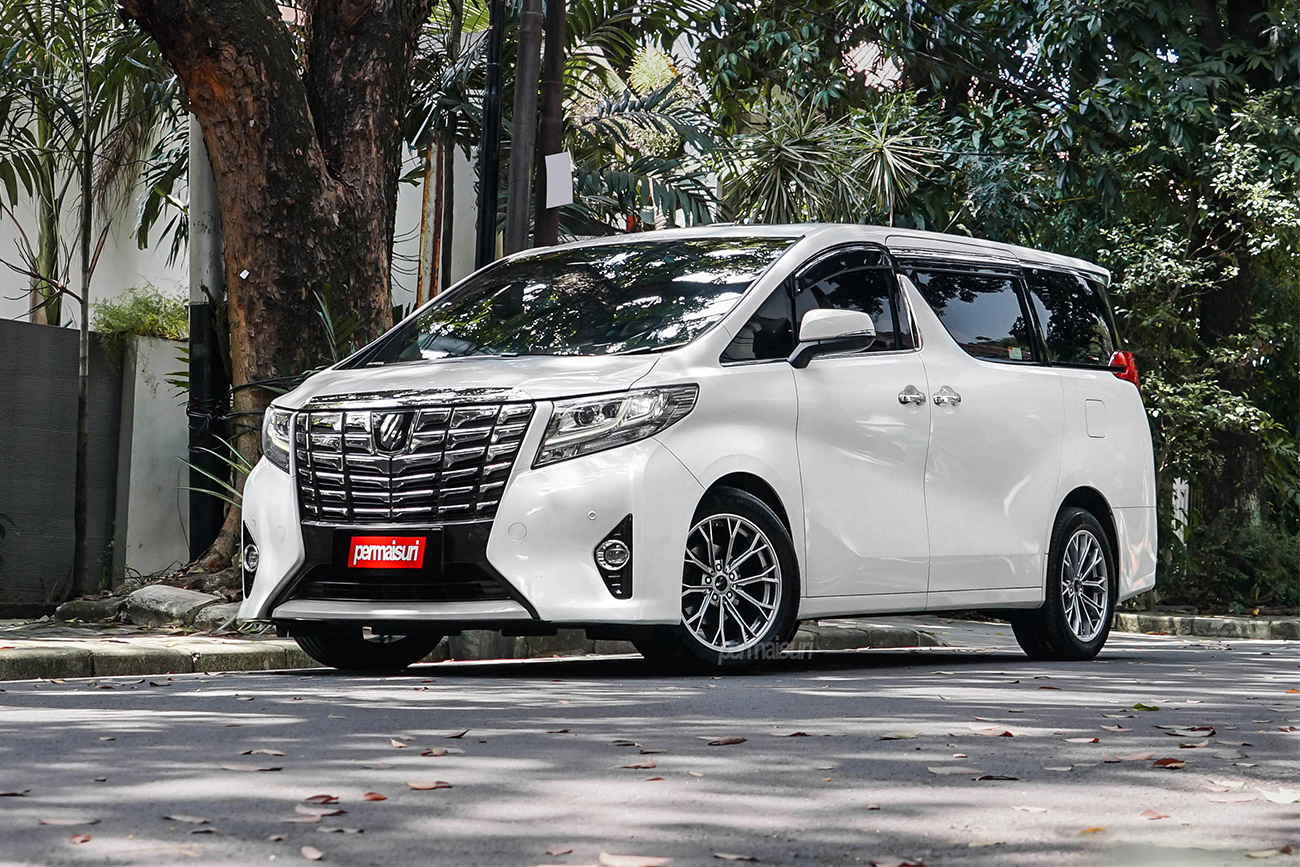 GenZo Barzona with Toyota Alphard