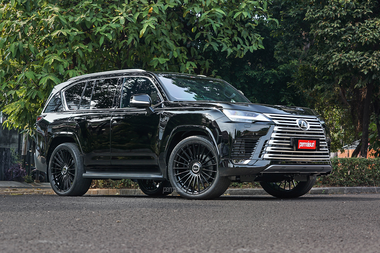 Vossen HF-8 with Lexus LX600