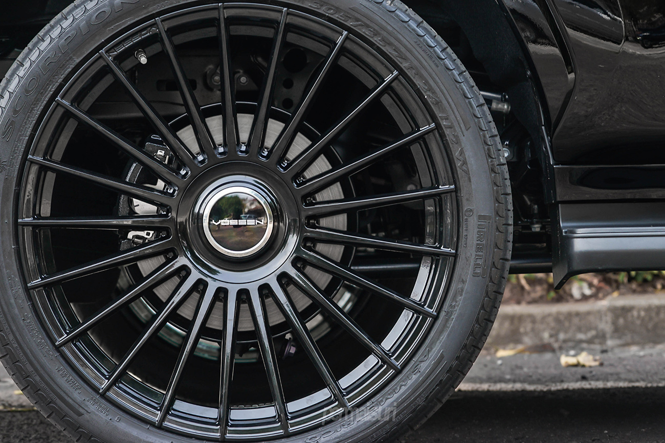 Vossen HF-8 with Lexus LX600