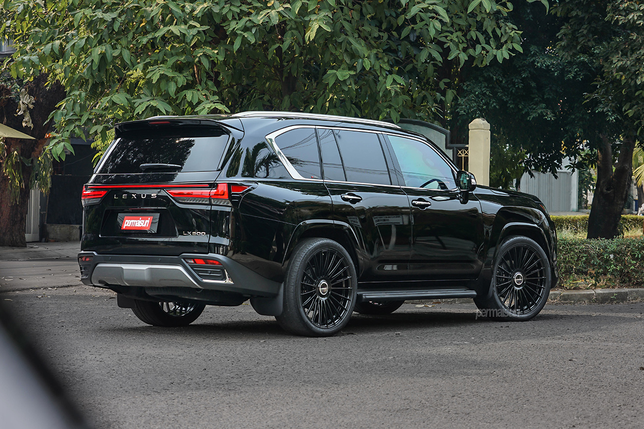 Vossen HF-8 with Lexus LX600