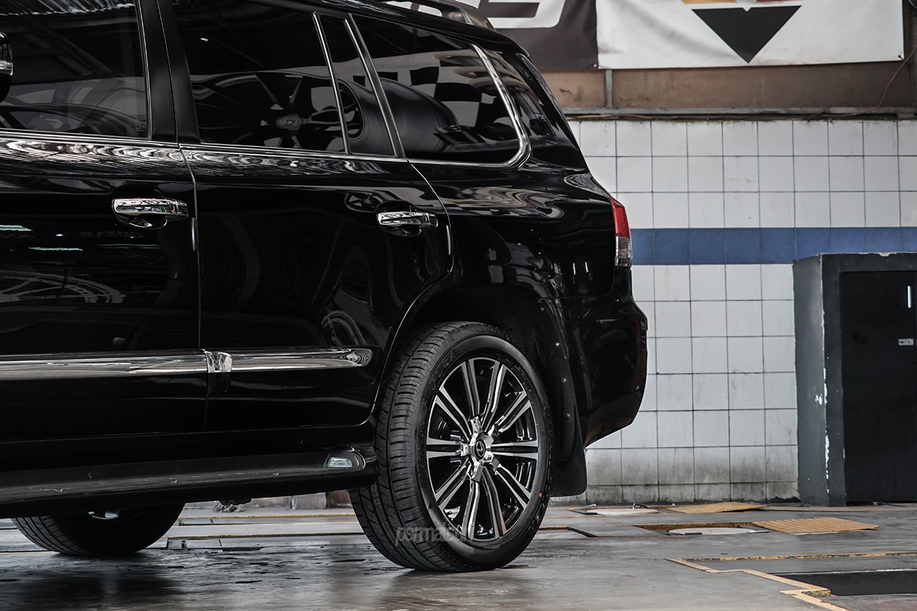 GenZo XL57 with Lexus LX570