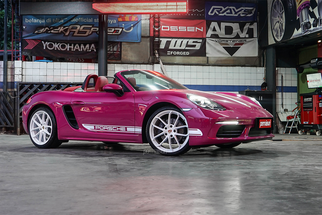 GenZo Boxter with Porsche Boxster 718