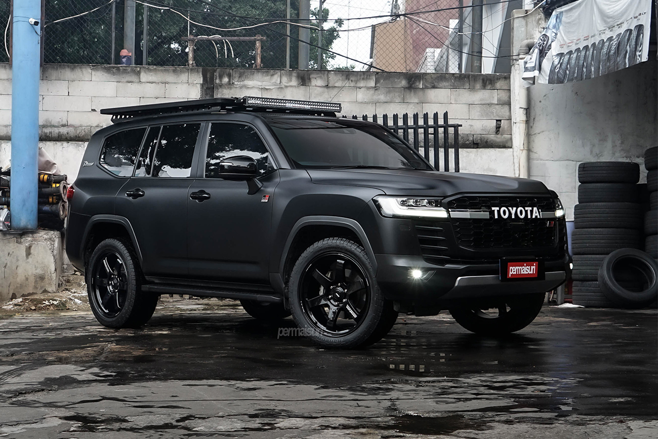Rays Volk Racing TE37 Ultra Large PCD M-Spec with Toyota Land Cruiser J300