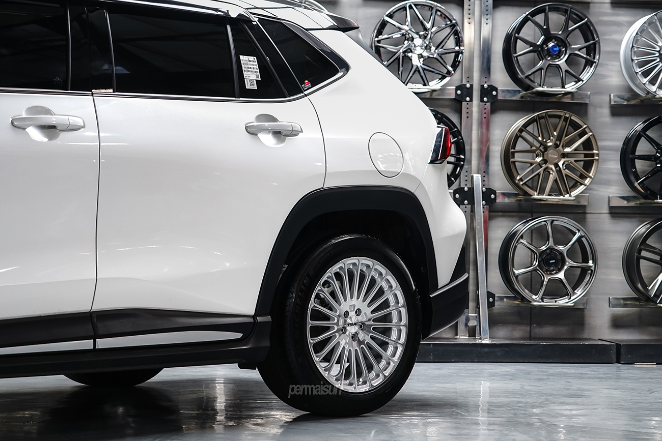 TSW Turbina with Toyota Yaris Cross