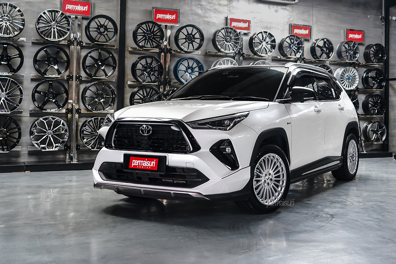 TSW Turbina with Toyota Yaris Cross
