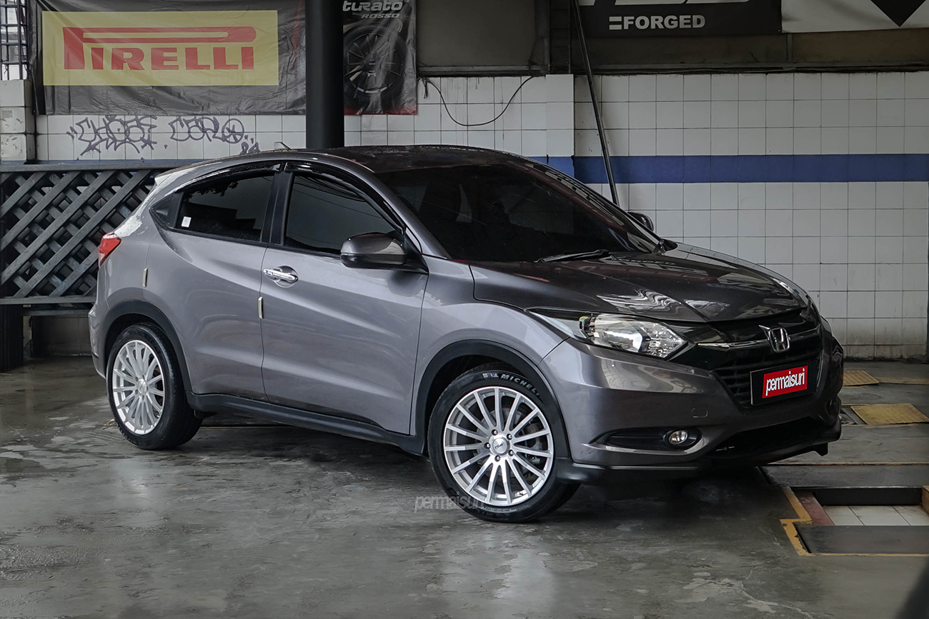 TSW Mallory 5 with Honda HR-V