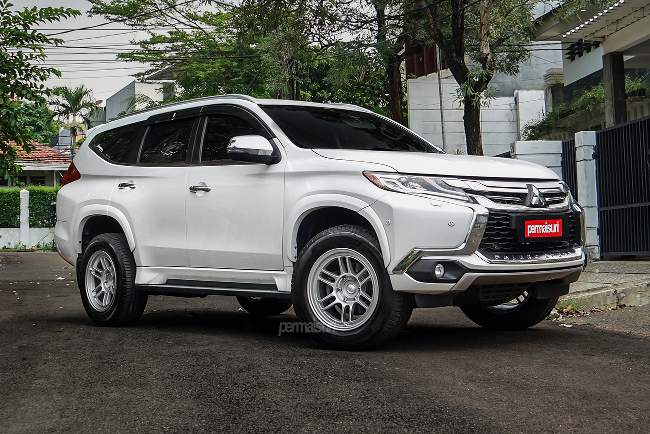 Enkei RPT1 with Mitsubishi Pajero Sport