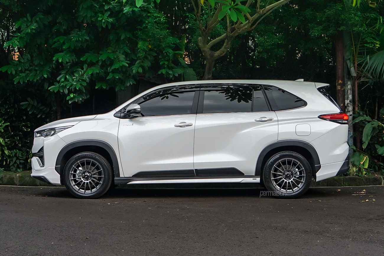KONIG Rennform with Toyota Innova Zenix