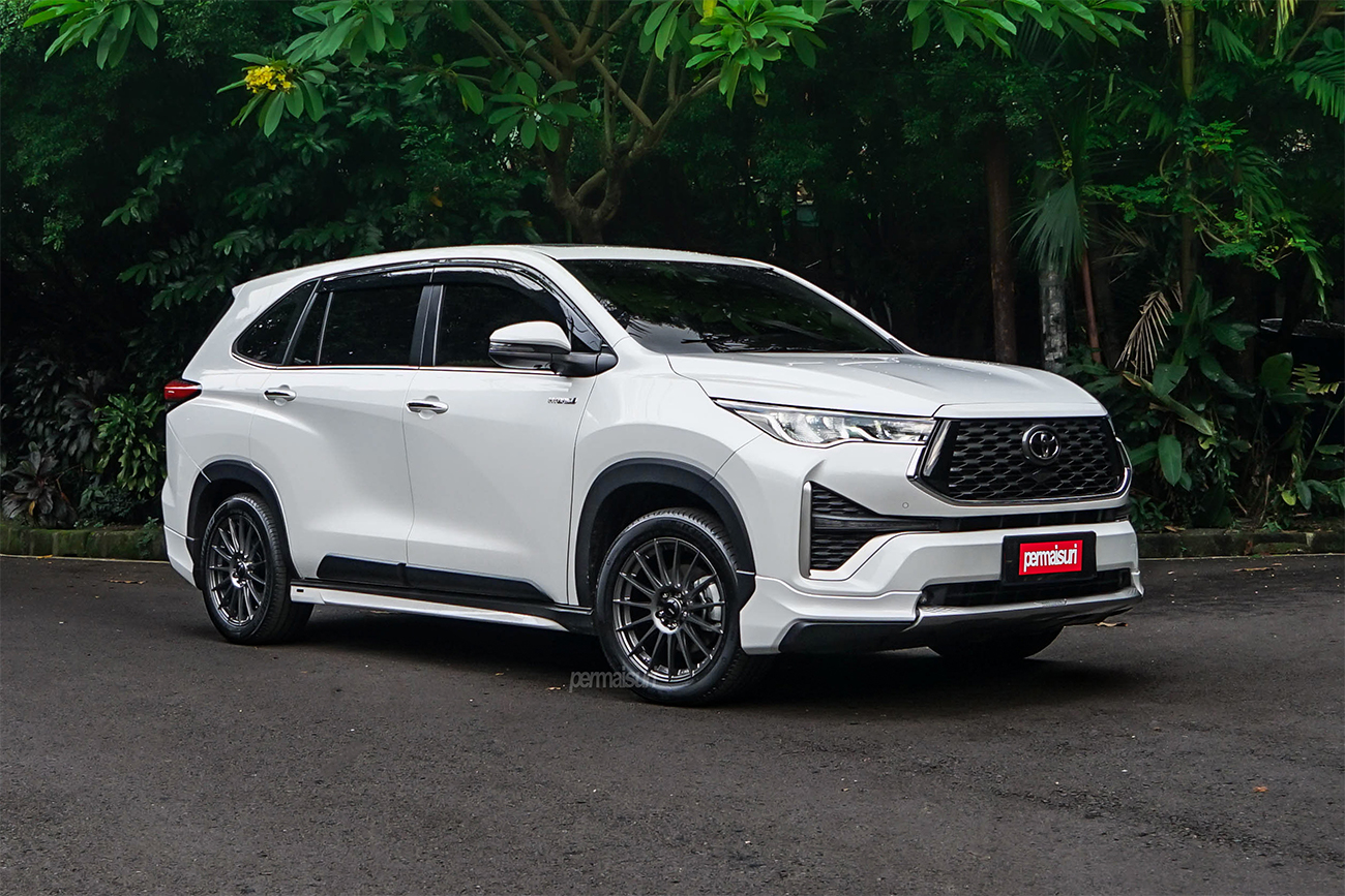 KONIG Rennform with Toyota Innova Zenix