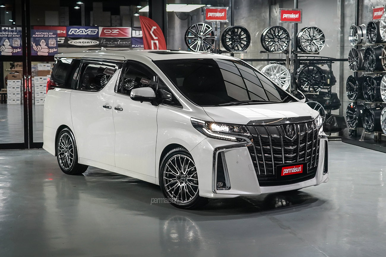 Rays Homura 2X10BD with Toyota Alphard