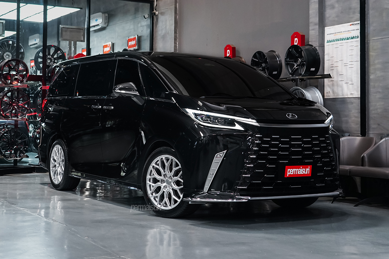 Vossen HF-2 with Lexus LM350