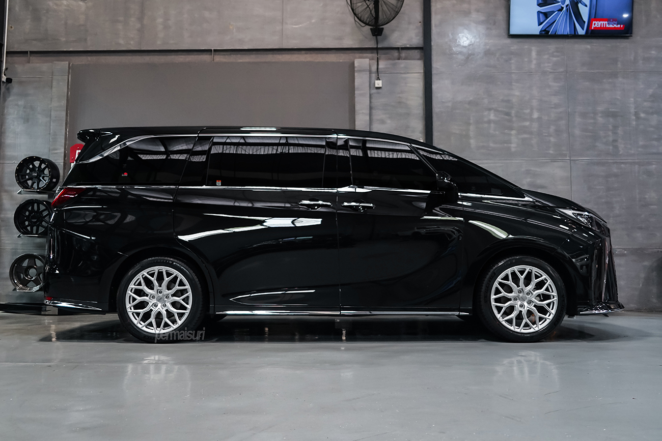 Vossen HF-2 with Lexus LM350