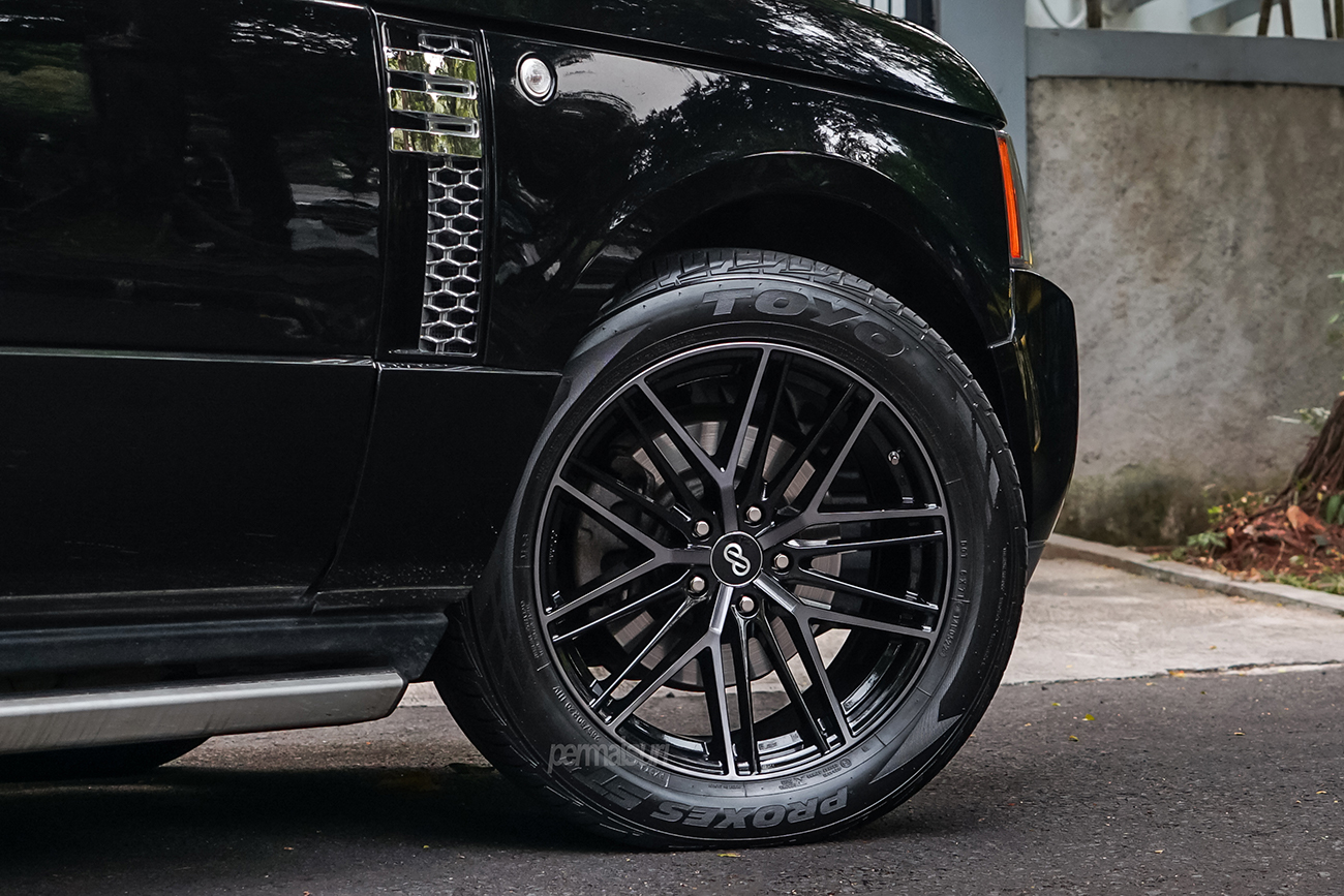 Permaisuri | Enkei Performance Phantom with Range Rover Autobiography