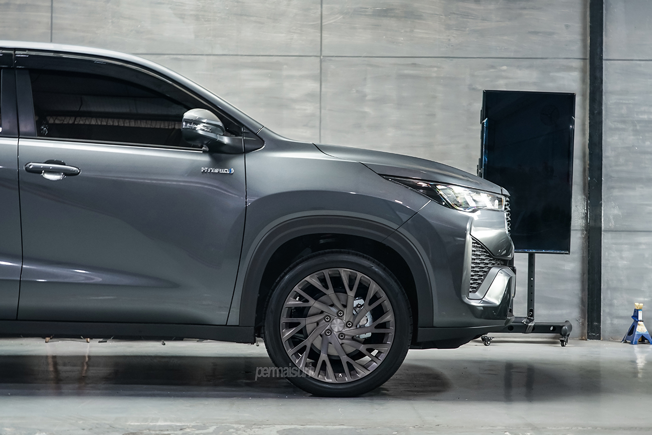 305 Forged UF201 with Toyota Innova Zenix