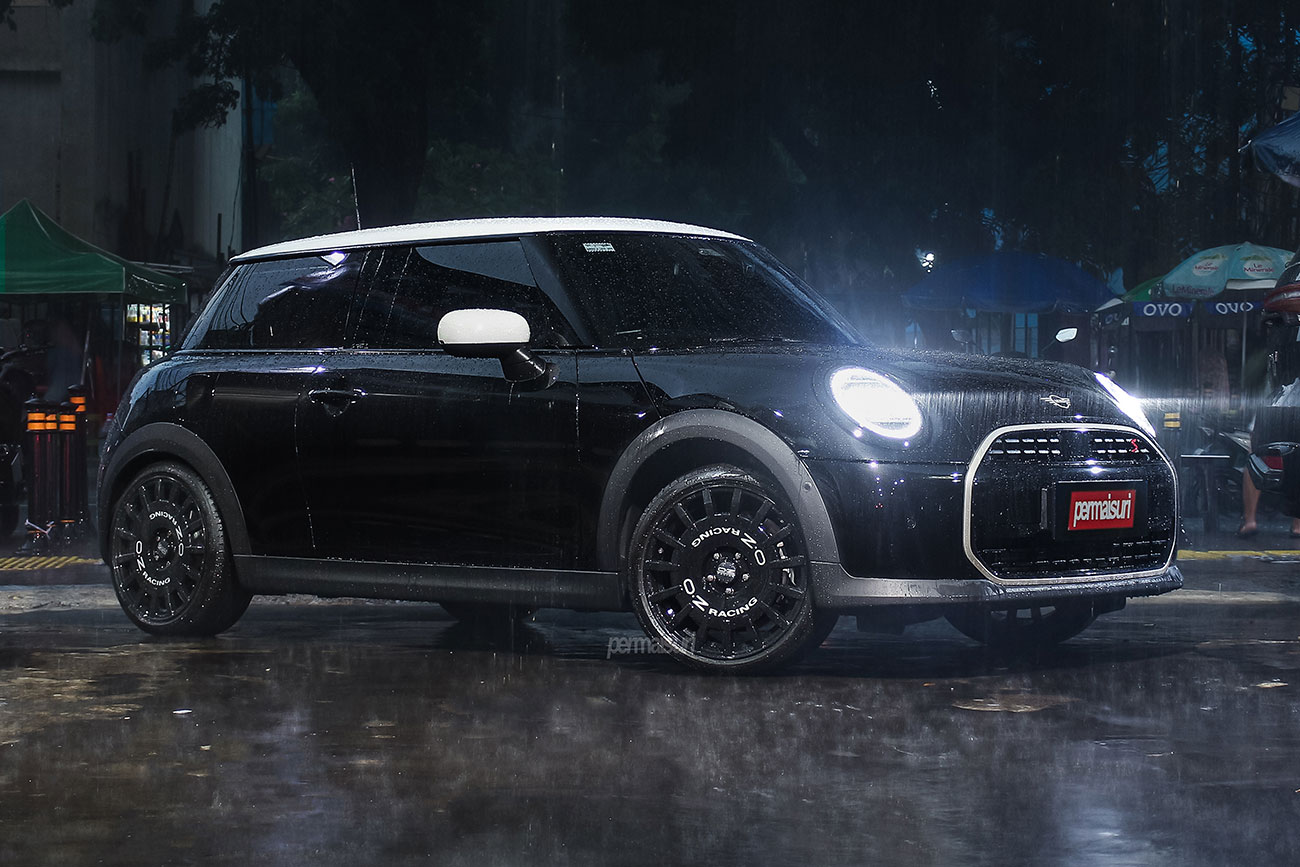 White top black Mini F66 on OZ Racing Rally Racing 18"