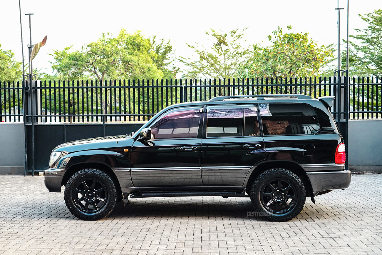 Enkei PDT1 with Lexus LX470