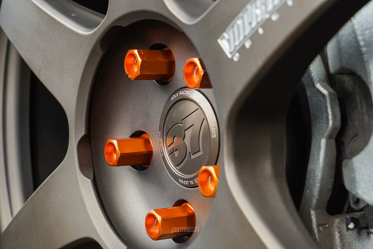 Rays Volk Racing TE37 Ultra M-Spec with Toyota Innova Zenix